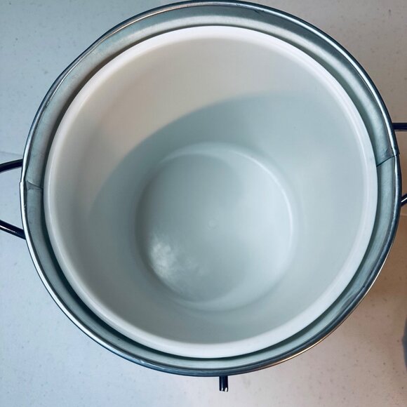 Galvanized Metal Ice Bucket Insulated With Lid & Scoop - Picture 7 of 11